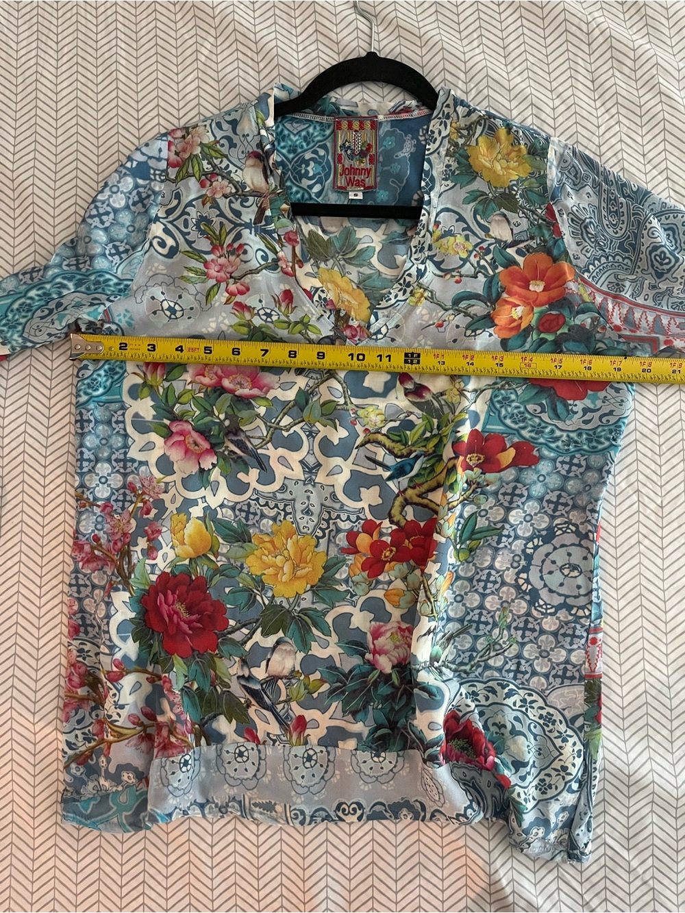 Johnny Was Multicolor Floral V-Neck Tunic Top - Picture 6 of 7